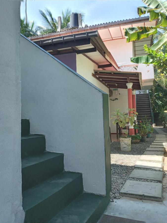 Villa Sidu Induruwa Exteriör bild